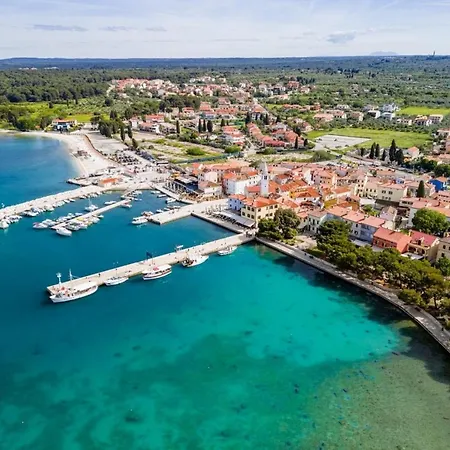 Villa Taste With Pool Next To The Sea Fažana